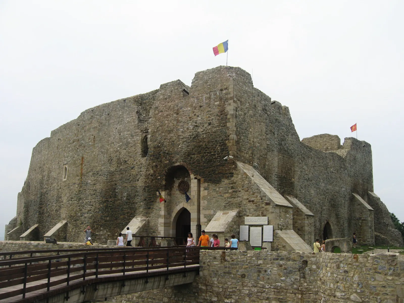 Sala 1 – Originile cetății și asediul lui Sigismund (1395)
